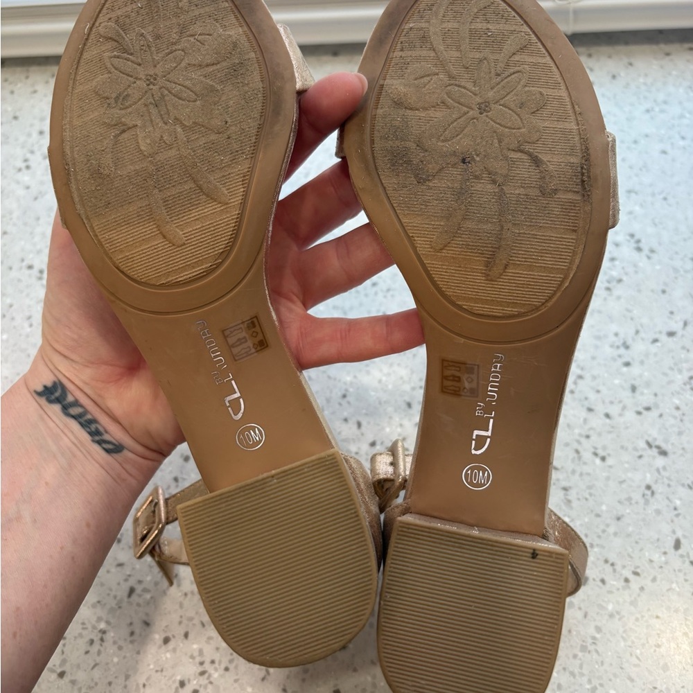 EUC CL by Chinese Laundry Women's Jody Heeled Sandal Glitter Gold- size 10 - Picture 4 of 10
